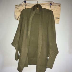Slouchy batwing cardigan M